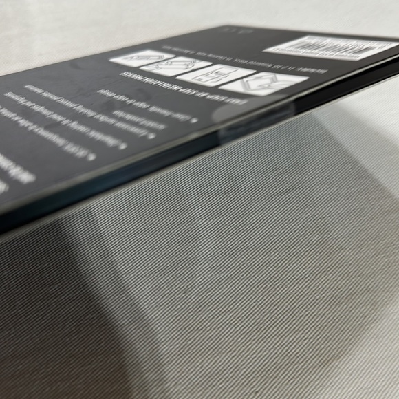 The Ridge Tempered Glass Screen Protector for iPhone 12 Pro Max - Picture 3 of 7